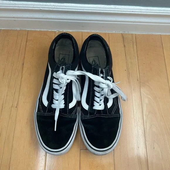 Vans Classic Black and White Skate Shoes - Picture 3 of 8